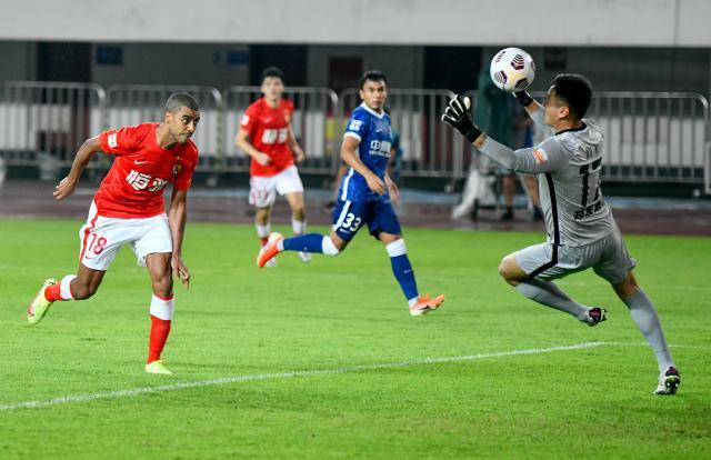 乐鱼体育官网-严鼎皓已成郑智接班人?助攻王带广州队锁定争冠赛